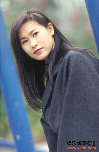 蔡龄龄在商业电台当唱片骑师，其后进军乐坛(资料图)